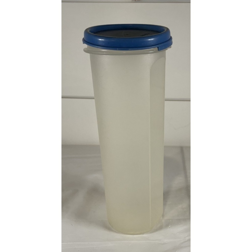 Tupperware Spaghetti Pasta Clear Keeper Container Measurer Blue Lid